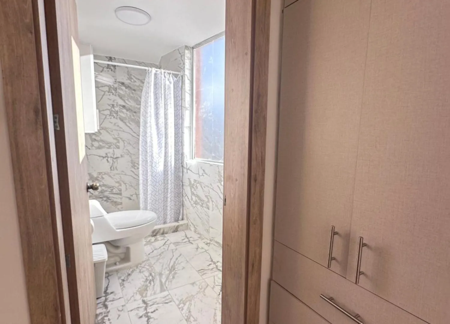 Apartamento Piso 4A - Departamento Compartido Quito Ecuador