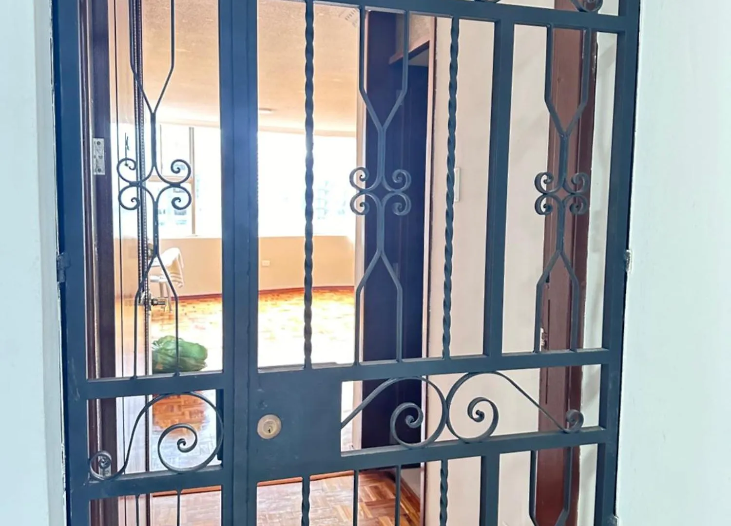 Apartamento Piso 4A - Departamento Compartido Quito Ecuador
