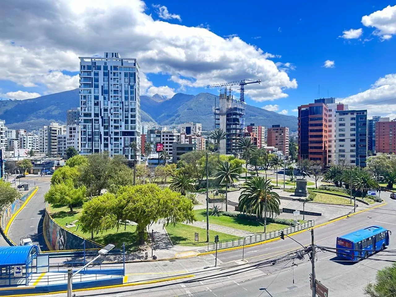 Apartamento Piso 4A - Departamento Compartido Quito